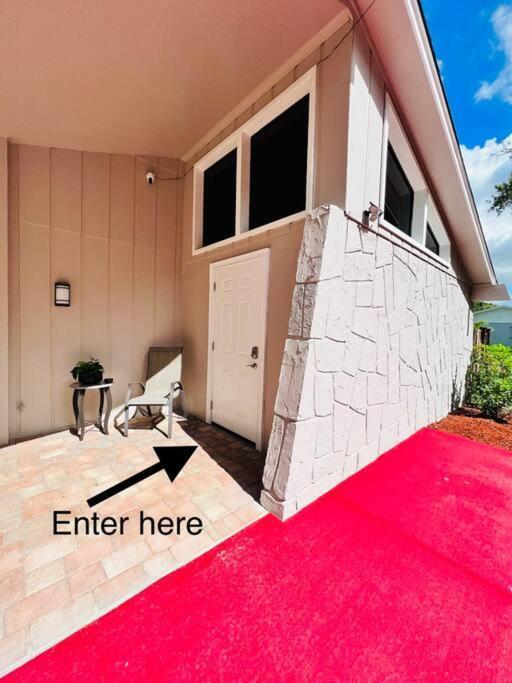 Pyramid + Free Parking&wifi/ 5%off Tampa